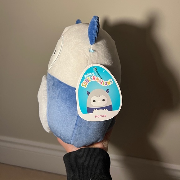 Horace Yeti Squishmallow 8” BNWT - Picture 3 of 3